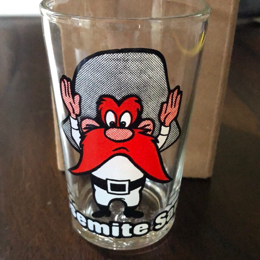 1976 Vintage Yosemite Sam Hands Up Juice Drinking glass